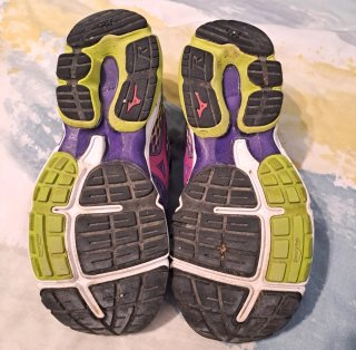Mizuno Wave Rider 18