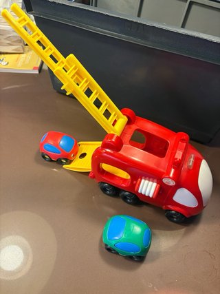 Camión bomberos Smoby + 2 coches