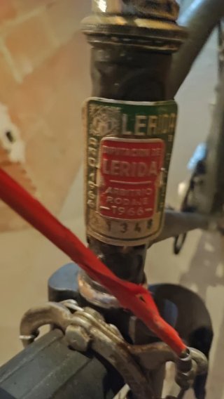 Bicicleta Clásica Modificada Roja y Negra