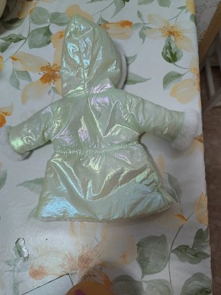 Muñeco Nenuco con abrigo verde