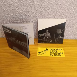 CD El Último de la Fila. Incluye muchas  cositas..