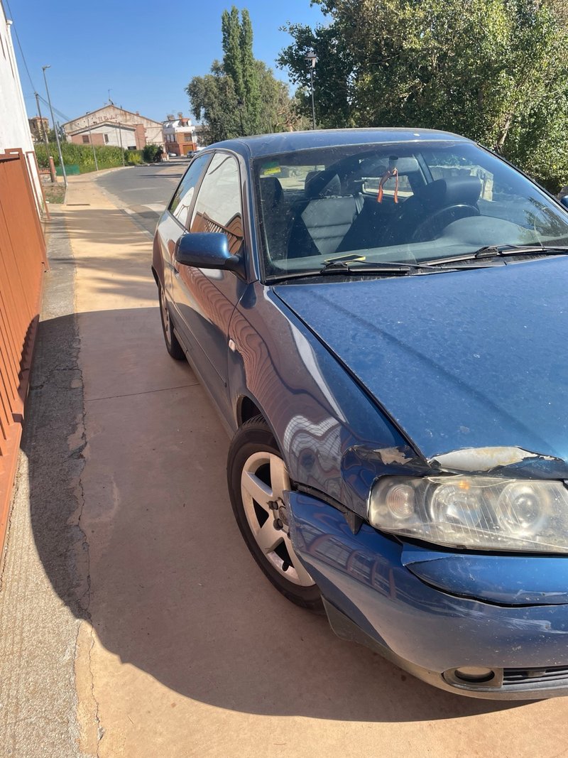 Audi A3 2000 - foto 1