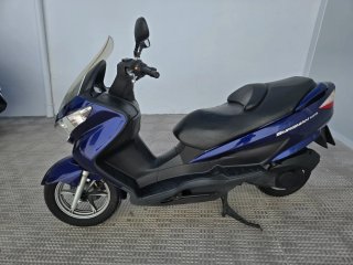 Suzuki Burgman 125cc Maxi Scooter Azul