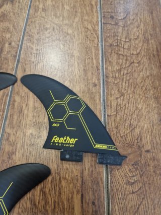 Quillas Feather M3 Talla L (75-90kg)