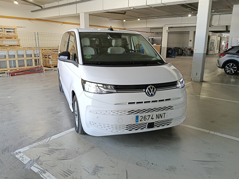 Volkswagen Multivan Style con voladizo 2.0 TDI 2026