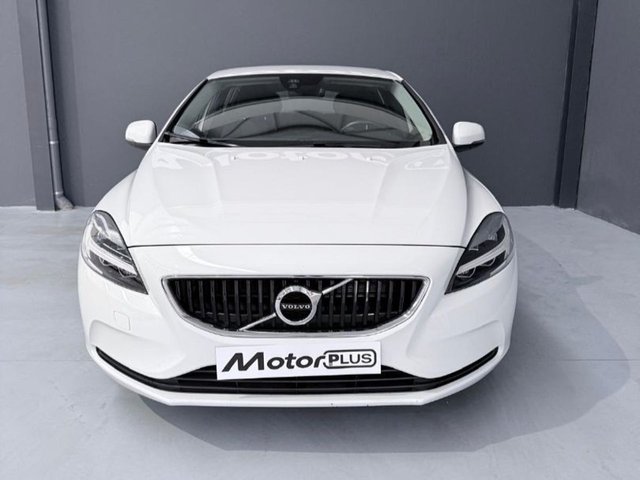 VOLVO V40 2.0 D2 Momentum