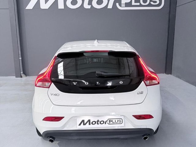 VOLVO V40 2.0 D2 Momentum
