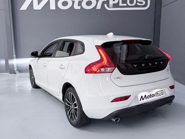VOLVO V40 2.0 D2 Momentum