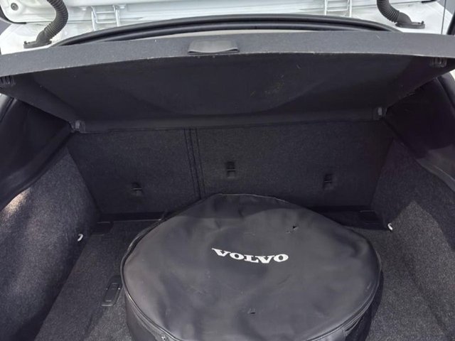 VOLVO V40 2.0 D2 Momentum