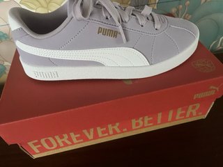 Zapatillas Puma Moradas y Blancas  Talla 34.5