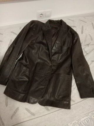 Chaqueta de cuero marrón