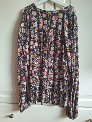 Blusa floral EDC talla S