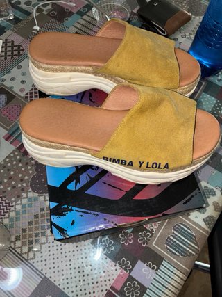 Sandalias de plataforma mujer color mostaza