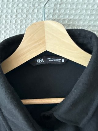 Sobrecamisa Zara Hombre Negra