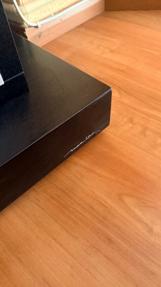 Mueble TV madera marrón y blanco