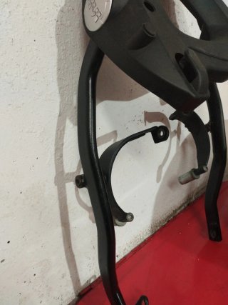 Soporte y maleta Givi Yamaha Fz6