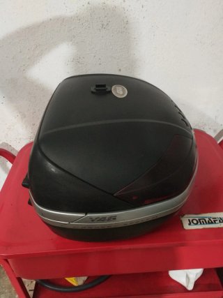 Soporte y maleta Givi Yamaha Fz6