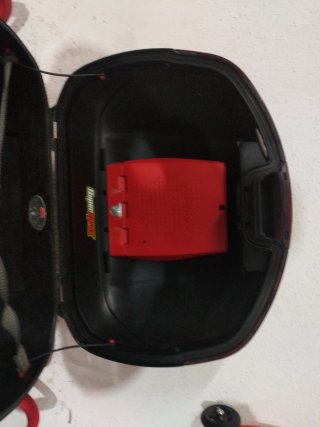 Soporte y maleta Givi Yamaha Fz6