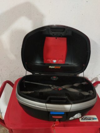 Soporte y maleta Givi Yamaha Fz6