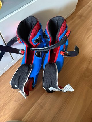 Patines Spiderman y Casco Amarillo