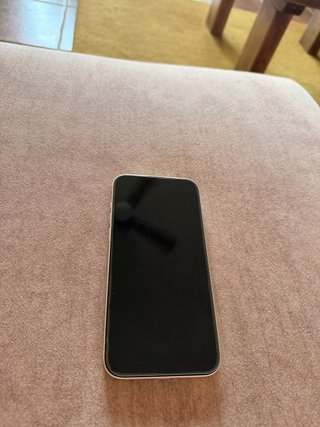 iPhone 15 Plus 128GB Amarillo
