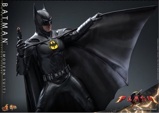 Figura Batman Modern Suit Hot Toys The Flash