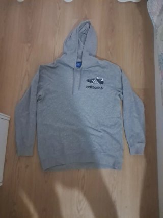 Sudadera Adidas Gris con Diseño de Zapatilla