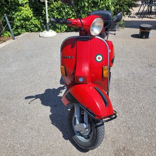 VESPA P 200 E