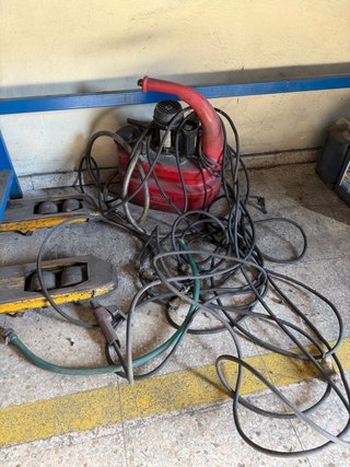 Máquina Limpiadora de Moldes Roja