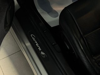 Porsche 911 Carrera 4S Coupe - 2003
