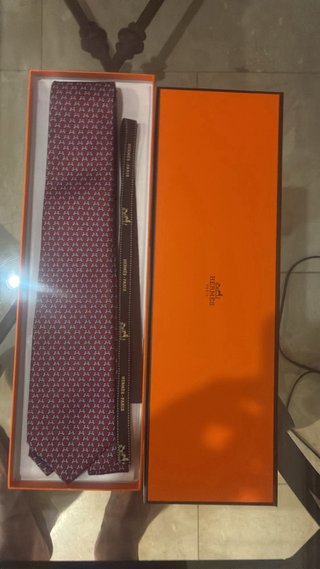 Corbata Hermes Morada y Roja