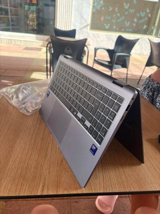 Samsung Convertible Laptop - New, No Box