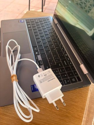 Samsung Convertible Laptop - New, No Box