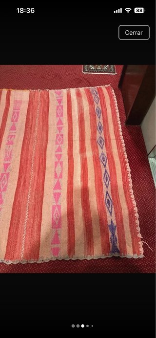 Alfombra peruana de lana