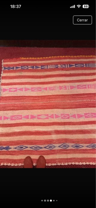 Alfombra peruana de lana