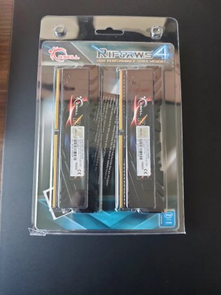 4x G.Skill Ripjaws 4 DDR4 16GB (4x4GB) 2133MHz