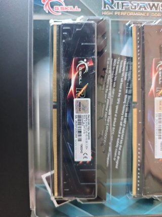 4x G.Skill Ripjaws 4 DDR4 16GB (4x4GB) 2133MHz