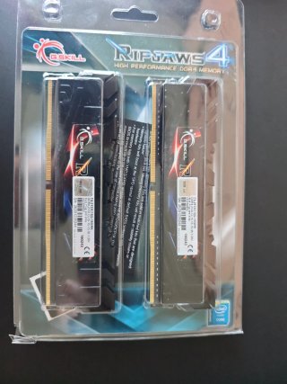 4x G.Skill Ripjaws 4 DDR4 16GB (4x4GB) 2133MHz