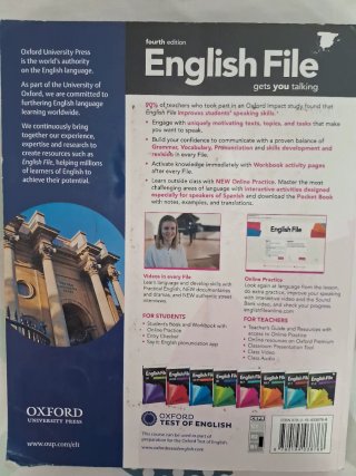 Libro de inglés. English File. B2.1