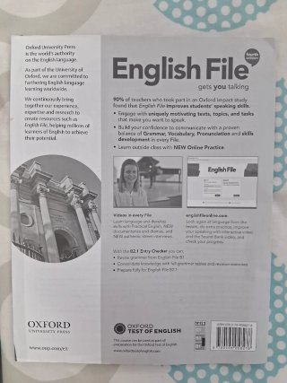 Libro de inglés. English File. B2.1