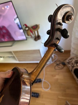 Violino antigo com estojo