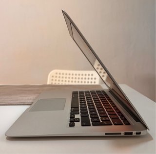MacBook Air 13" (2017) - Plata - 8 GB RAM - 128
