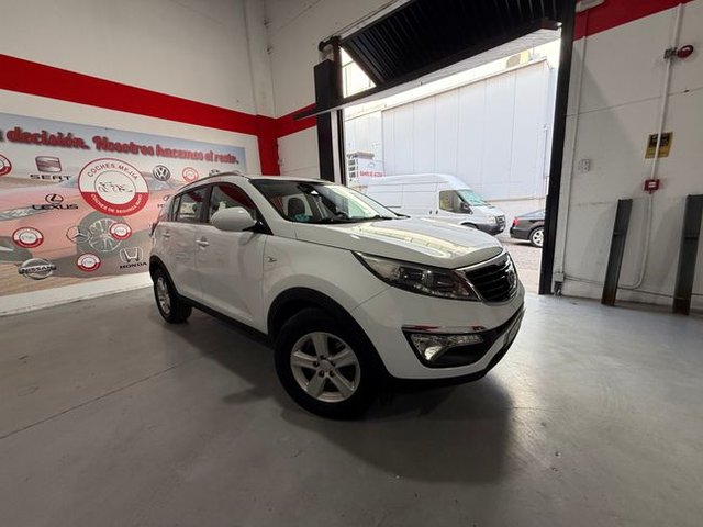 Kia Sportage 1.6 GDi 135 CV Basic 4x2 KIA SPORTAGE 1.6 GDI 135 CV 4X2