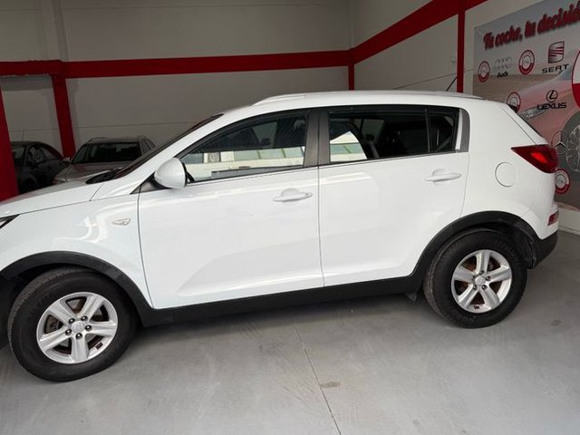 Kia Sportage 1.6 GDi 135 CV Basic 4x2 KIA SPORTAGE 1.6 GDI 135 CV 4X2