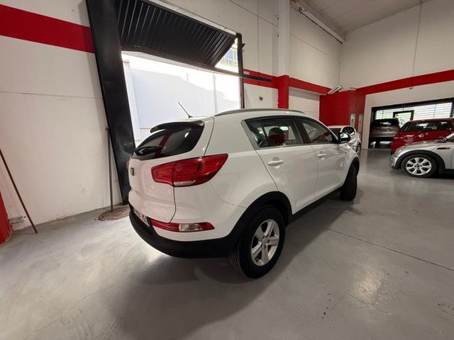 Kia Sportage 1.6 GDi 135 CV Basic 4x2 KIA SPORTAGE 1.6 GDI 135 CV 4X2