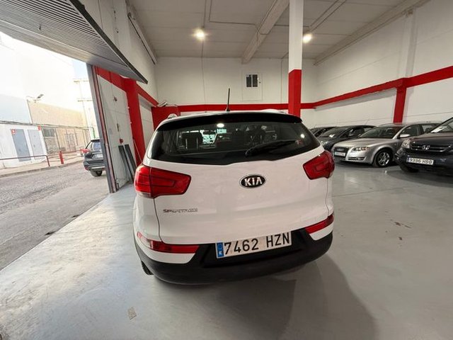 Kia Sportage 1.6 GDi 135 CV Basic 4x2 KIA SPORTAGE 1.6 GDI 135 CV 4X2