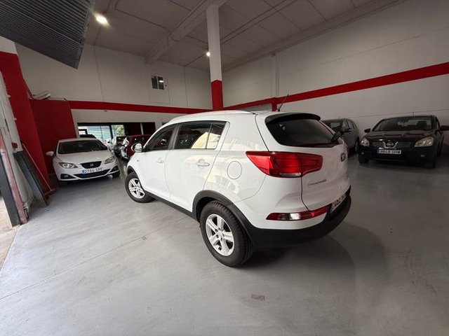 Kia Sportage 1.6 GDi 135 CV Basic 4x2 KIA SPORTAGE 1.6 GDI 135 CV 4X2