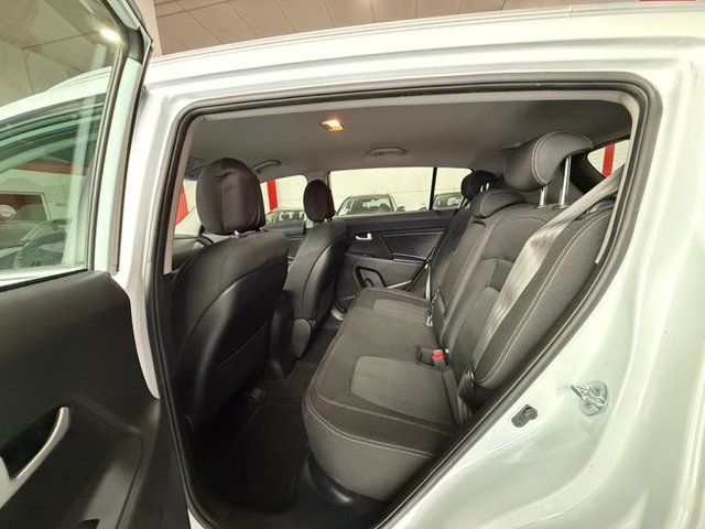 Kia Sportage 1.6 GDi 135 CV Basic 4x2 KIA SPORTAGE 1.6 GDI 135 CV 4X2