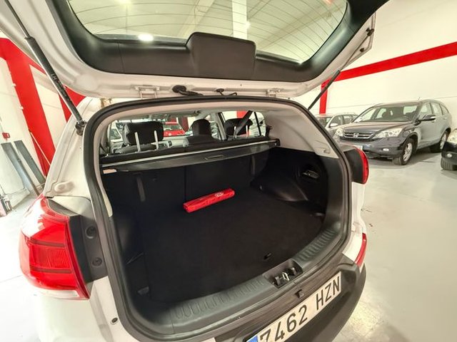 Kia Sportage 1.6 GDi 135 CV Basic 4x2 KIA SPORTAGE 1.6 GDI 135 CV 4X2
