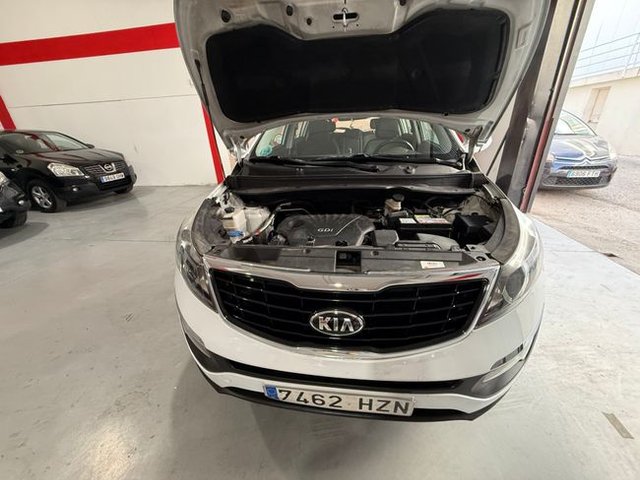 Kia Sportage 1.6 GDi 135 CV Basic 4x2 KIA SPORTAGE 1.6 GDI 135 CV 4X2